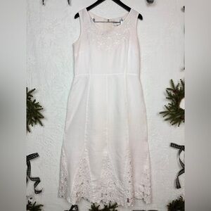 Donnavincy 100% Ramie Minimalist White Sleeveless Dress Floral Embroidery 8 J-31